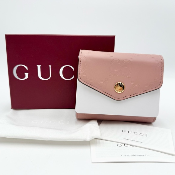 Gucci Handbags - RESERVED NEW Gucci GG Medium Wallet